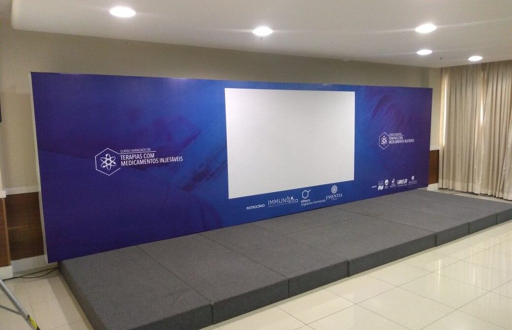 Locação de backdrop e banner de fotos para evento